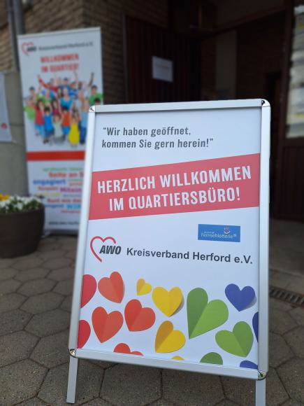 Aufsteller vor dem Quartiersbüro