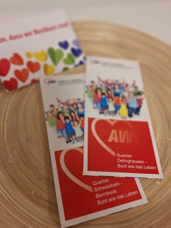 Flyer auf einem Tisch